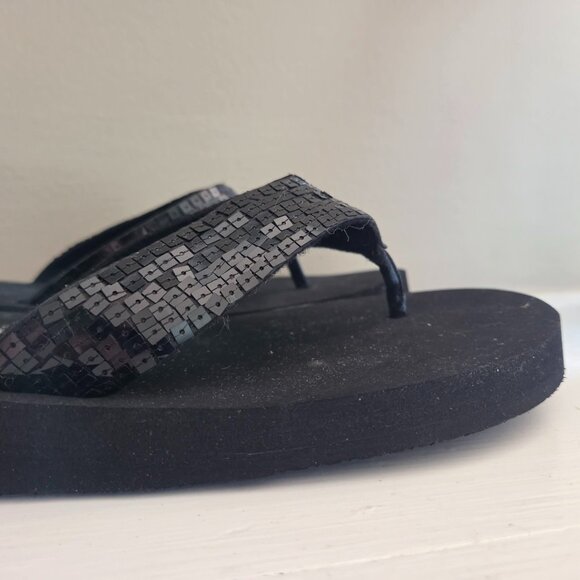 Yellow Box Sandy Sandals NIB 8.5 Black Sequin Thong Flip Flops - Picture 12 of 13
